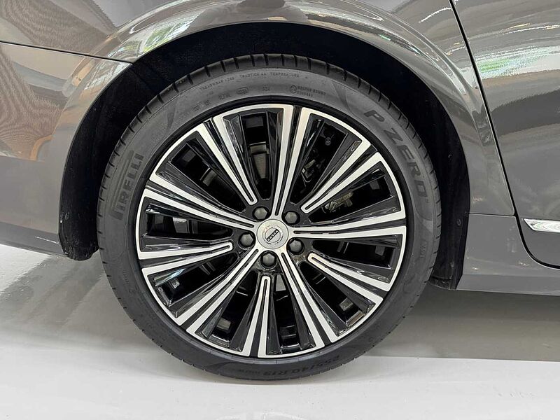 Volvo Ultimate, B5 마일드 하이브리드, 가솔린, 브라이트