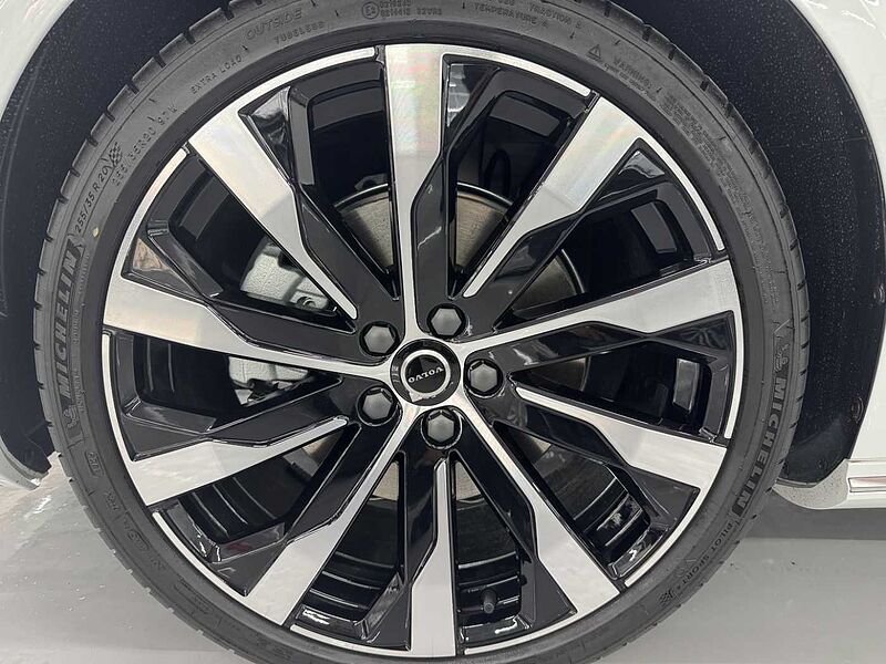 Volvo Ultra, B5 마일드 하이브리드, 가솔린, 브라이트