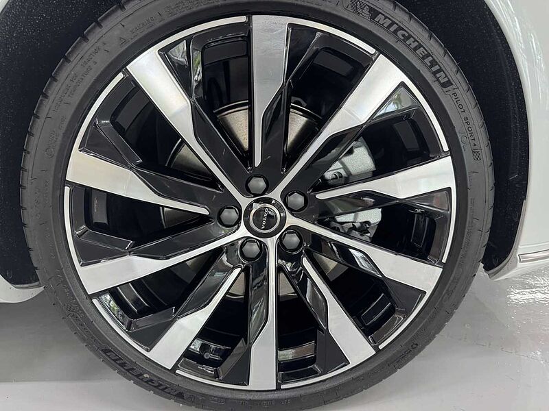 Volvo Ultra, B5 마일드 하이브리드, 가솔린, 브라이트