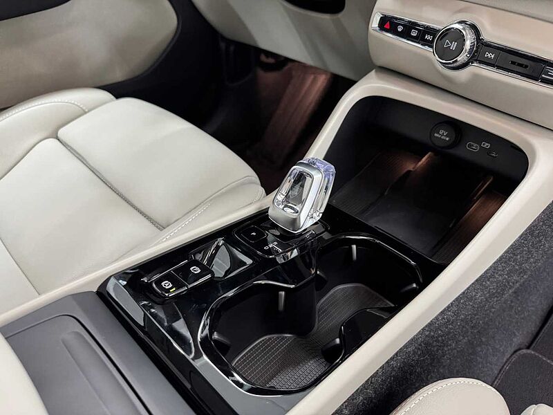 Volvo Ultra, B4 AWD 마일드 하이브리드, 가솔린, 브라이트