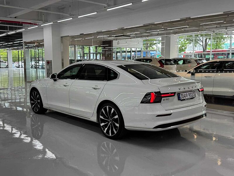 Volvo Ultra, B5 마일드 하이브리드, 가솔린, 브라이트