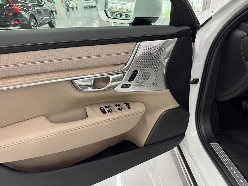 Volvo Ultra, B5 마일드 하이브리드, 가솔린, 브라이트