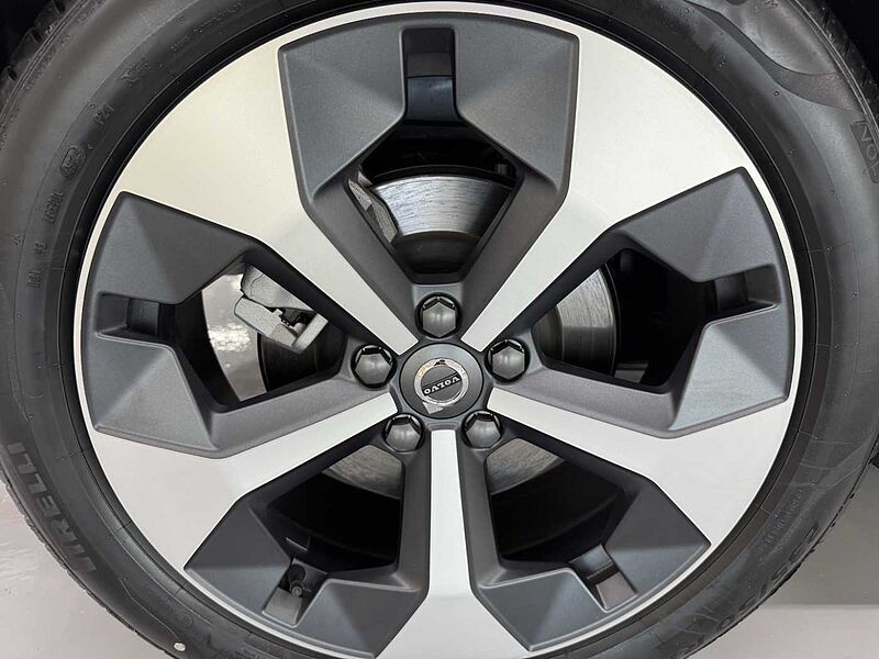 Volvo Ultra, B4 AWD 마일드 하이브리드, 가솔린, 브라이트