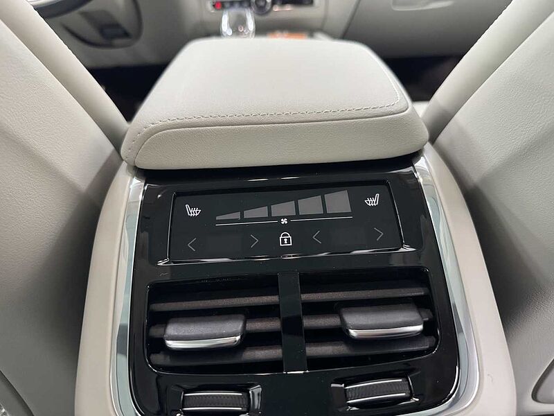 Volvo  Ultra, B5 AWD 마일드 하이브리드, 가솔린, 브라이트