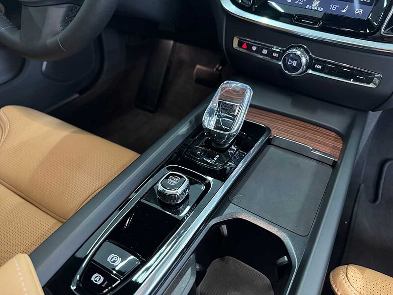Volvo  Ultra, B5 AWD 마일드 하이브리드, 가솔린, 브라이트