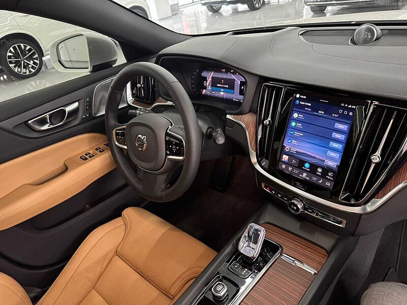 Volvo  Ultra, B5 AWD 마일드 하이브리드, 가솔린, 브라이트