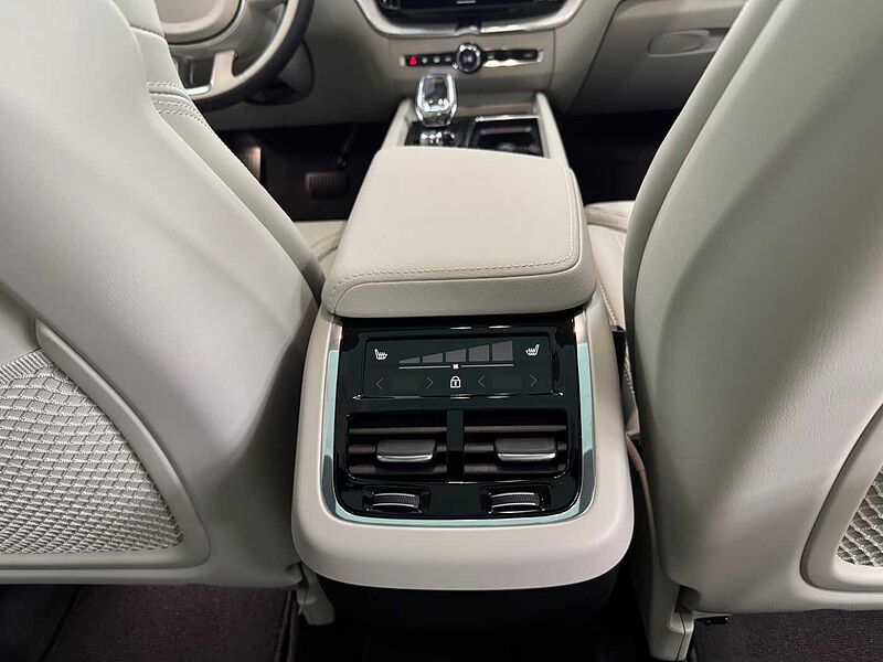 Volvo  Ultra, B5 AWD 마일드 하이브리드, 가솔린, 브라이트