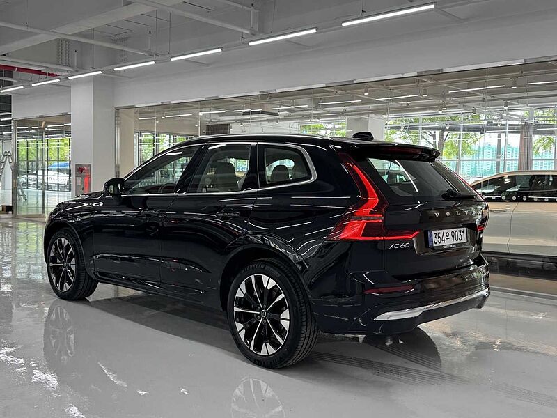 Volvo Ultra, T8 AWD 플러그-인 하이브리드, 전기/가솔린, 브라이트
