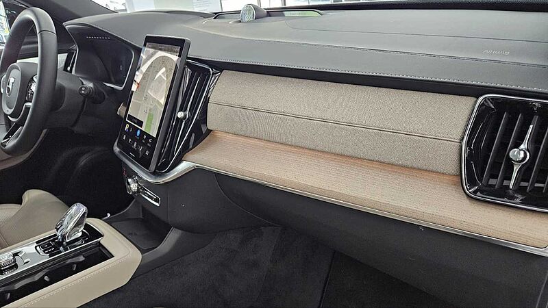 Volvo Ultra, T8 AWD 플러그-인 하이브리드, 전기/가솔린, 다크, 7 좌석