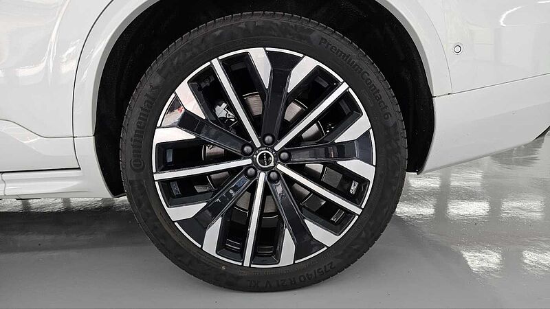 Volvo Ultra, T8 AWD 플러그-인 하이브리드, 전기/가솔린, 다크, 7 좌석