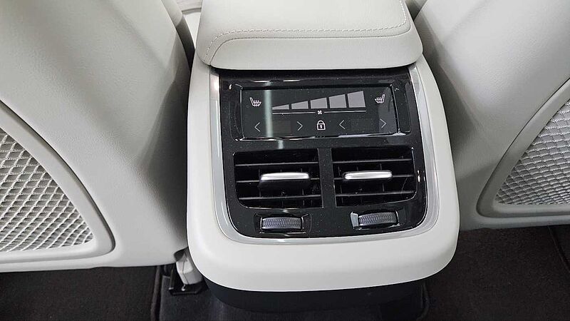 Volvo Ultra, B5 AWD 마일드 하이브리드, 가솔린, 브라이트