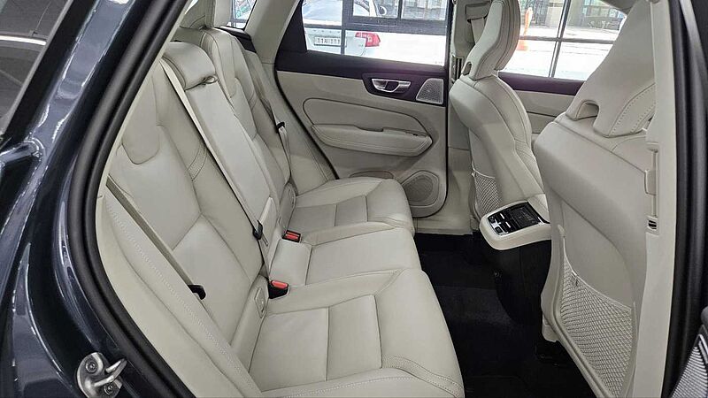Volvo Ultra, B5 AWD 마일드 하이브리드, 가솔린, 브라이트