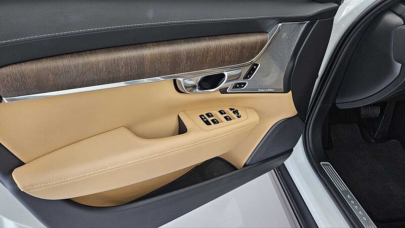 Volvo Ultimate, B5 AWD mild hybrid, 가솔린
