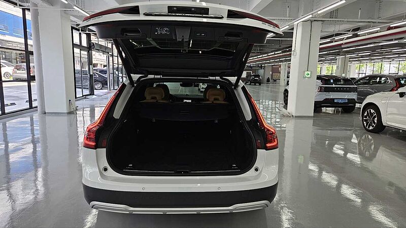 Volvo Ultimate, B5 AWD mild hybrid, 가솔린
