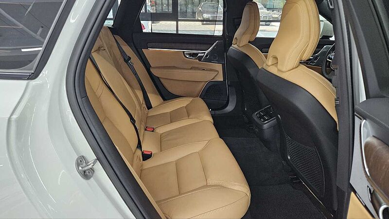 Volvo Ultimate, B5 AWD mild hybrid, 가솔린