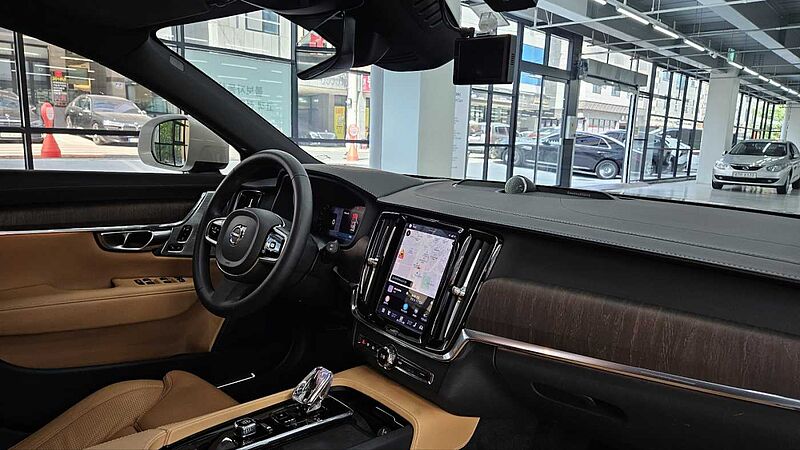 Volvo Ultimate, B5 AWD mild hybrid, 가솔린