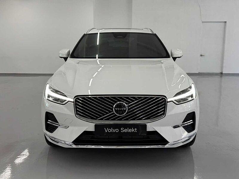 Volvo Ultra, T8 AWD 플러그-인 하이브리드, 전기/가솔린, 브라이트