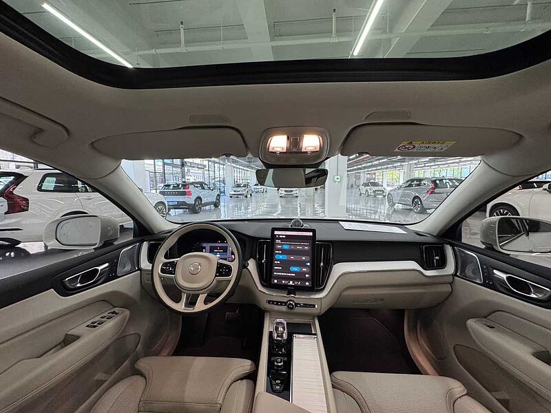Volvo Ultra, T8 AWD 플러그-인 하이브리드, 전기/가솔린, 브라이트