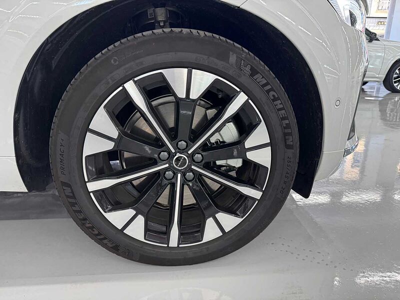 Volvo Ultra, T8 AWD 플러그-인 하이브리드, 전기/가솔린, 브라이트