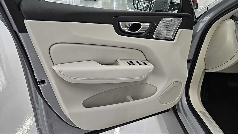 Volvo Ultra, B5 AWD 마일드 하이브리드, 가솔린, 브라이트