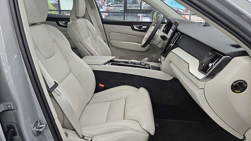 Volvo Ultra, B5 AWD 마일드 하이브리드, 가솔린, 브라이트