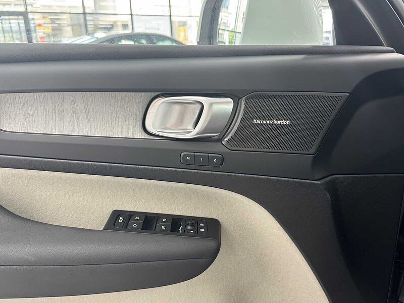 Volvo  Ultra, B4 AWD 마일드 하이브리드, 가솔린, 브라이트