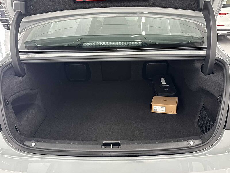 Volvo Ultra, B5 마일드 하이브리드, 가솔린, 다크