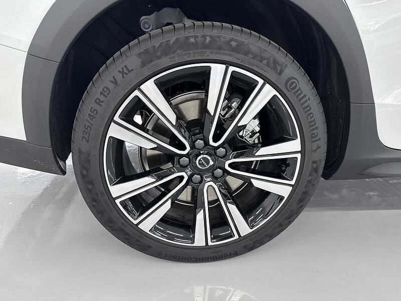 Volvo Ultra, B5 AWD 마일드 하이브리드, 가솔린, 브라이트