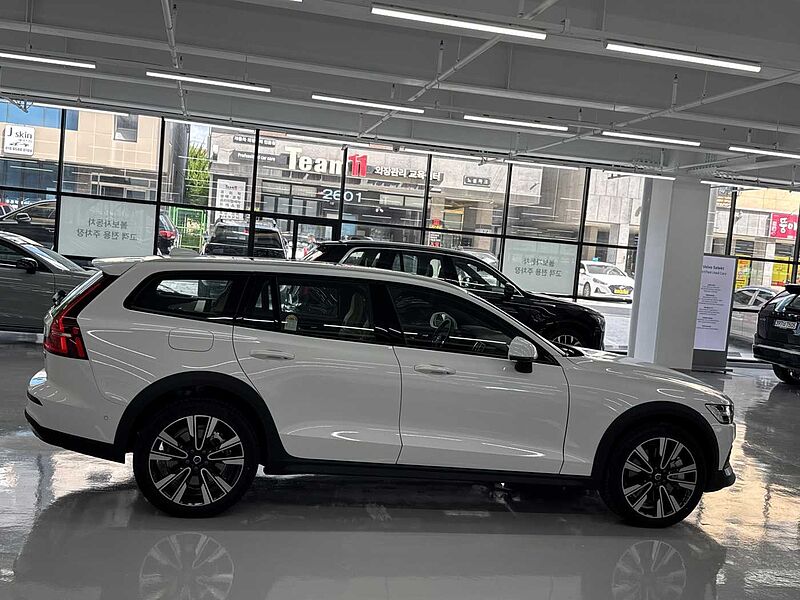 Volvo Ultra, B5 AWD 마일드 하이브리드, 가솔린, 브라이트
