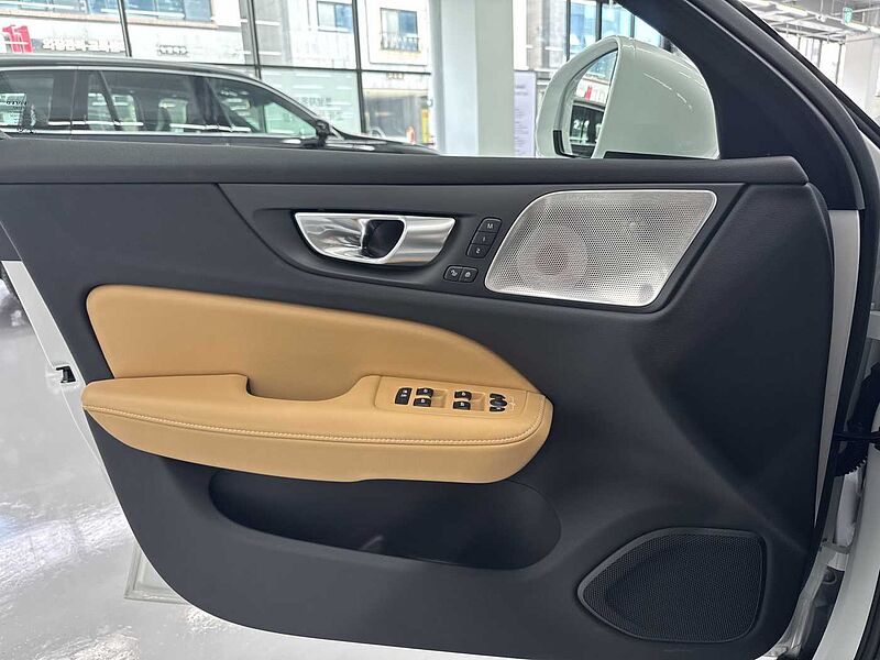 Volvo Ultra, B5 AWD 마일드 하이브리드, 가솔린, 브라이트