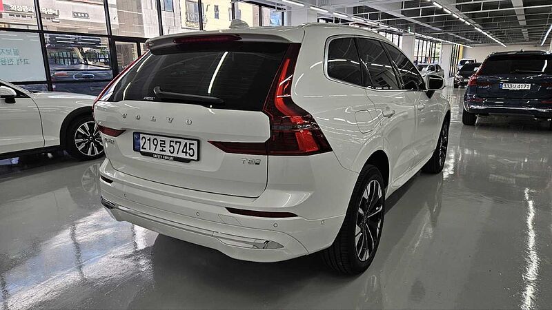 Volvo Ultra, T8 AWD 플러그-인 하이브리드, 전기/가솔린, 브라이트