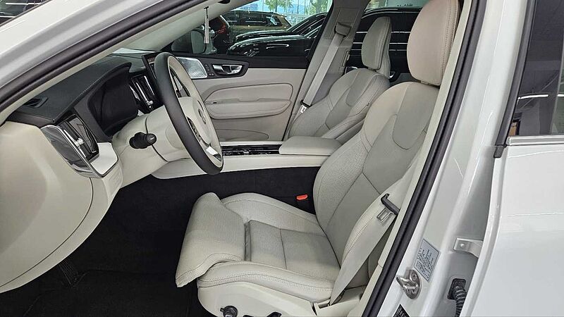Volvo Ultra, T8 AWD 플러그-인 하이브리드, 전기/가솔린, 브라이트