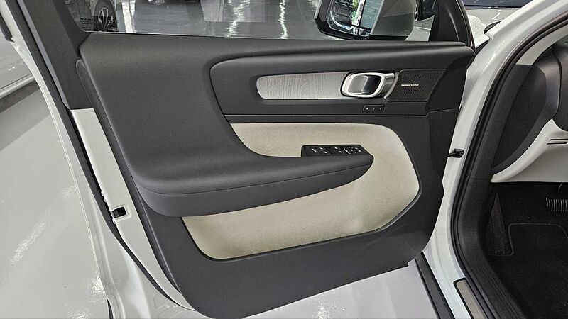 Volvo  Ultra, B4 AWD 마일드 하이브리드, 가솔린, 브라이트