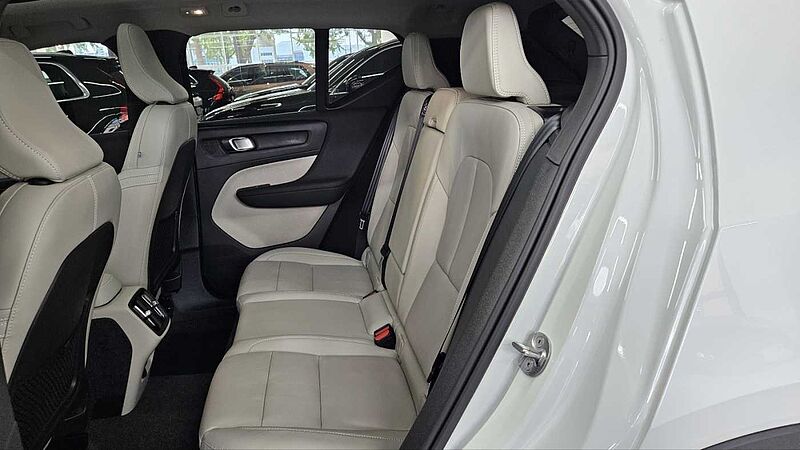 Volvo  Ultra, B4 AWD 마일드 하이브리드, 가솔린, 브라이트