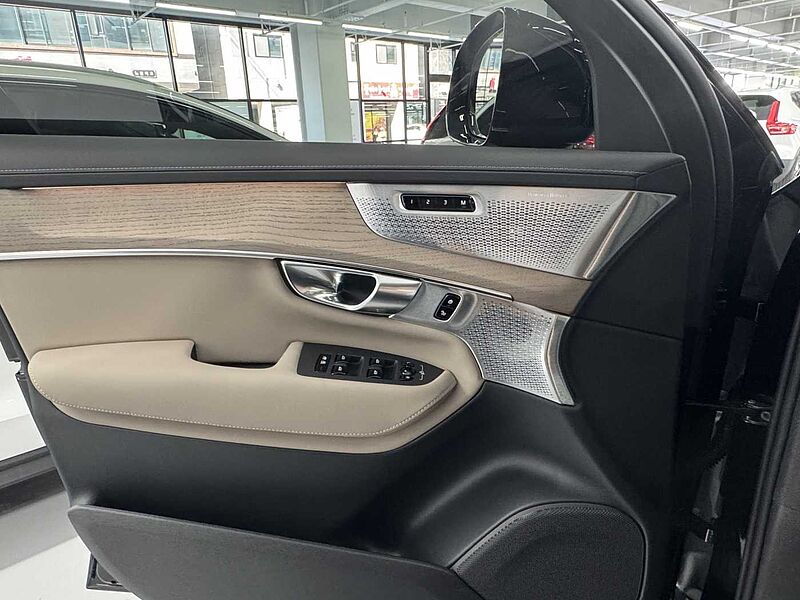 Volvo  Ultra, B6 AWD 마일드 하이브리드, 가솔린, 브라이트, 7 좌석