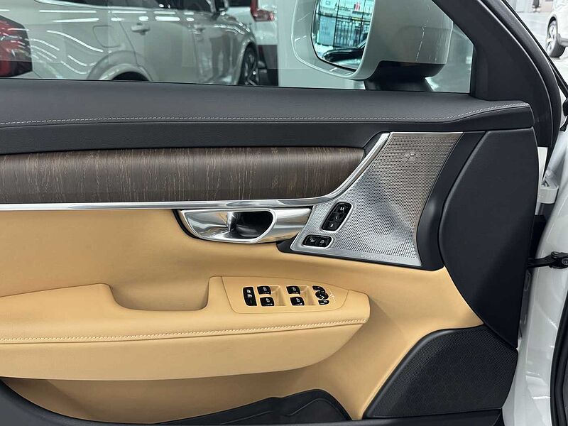 Volvo Ultra, B5 AWD 마일드 하이브리드, 가솔린, 브라이트