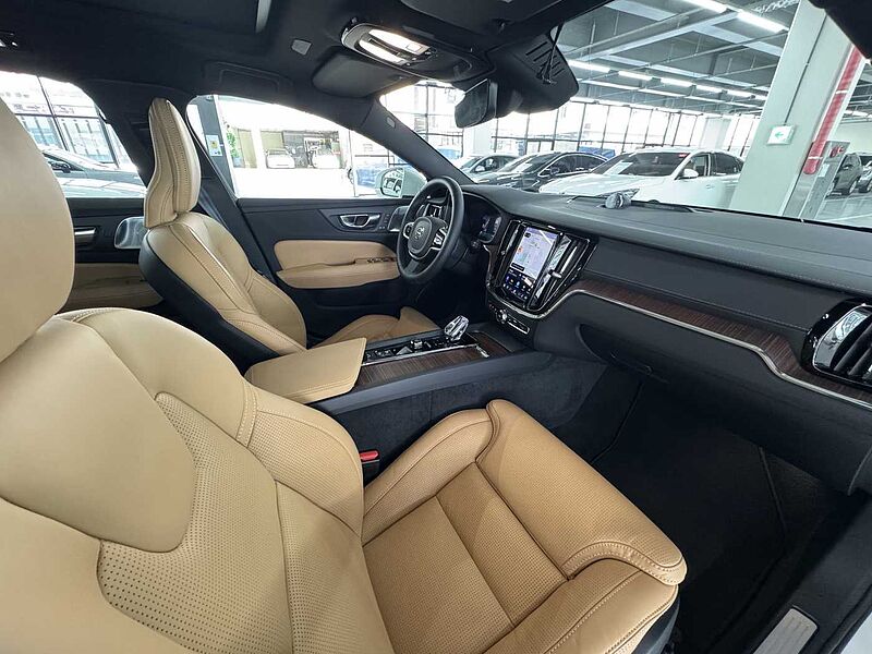 Volvo Ultra, B5 AWD 마일드 하이브리드, 가솔린, 브라이트