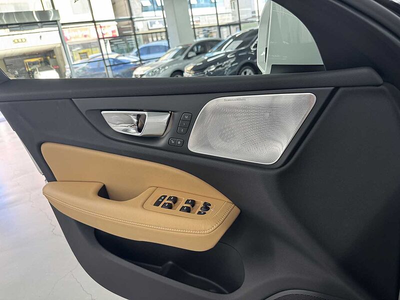 Volvo Ultra, B5 AWD 마일드 하이브리드, 가솔린, 브라이트
