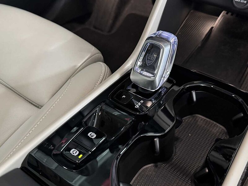 Volvo Ultra, B4 AWD 마일드 하이브리드, 가솔린, 브라이트