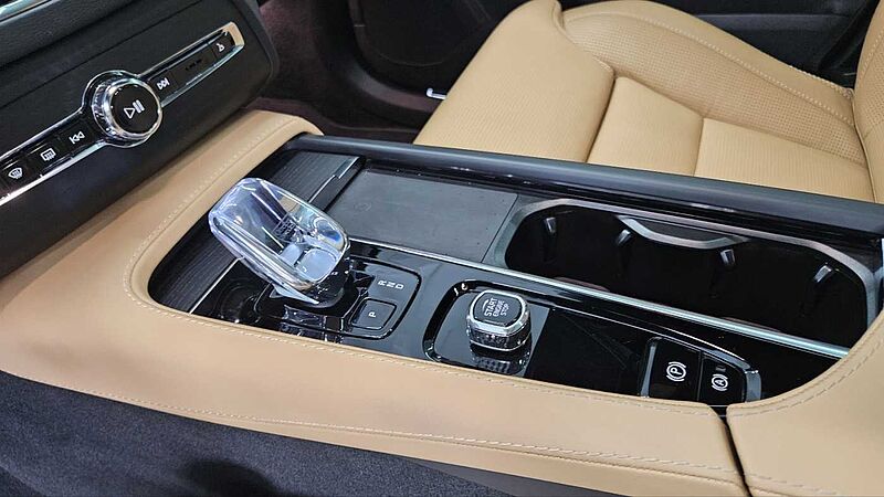 Volvo Ultimate, B6 AWD 마일드 하이브리드, 가솔린, 브라이트, 7 좌석