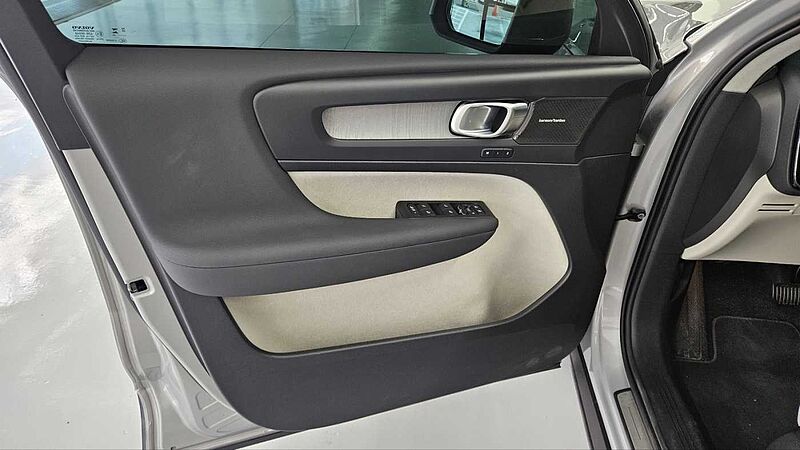Volvo Ultra, B4 AWD 마일드 하이브리드, 가솔린, 브라이트