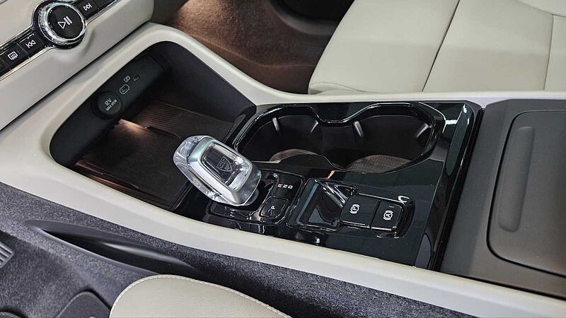 Volvo Ultra, B4 AWD 마일드 하이브리드, 가솔린, 브라이트