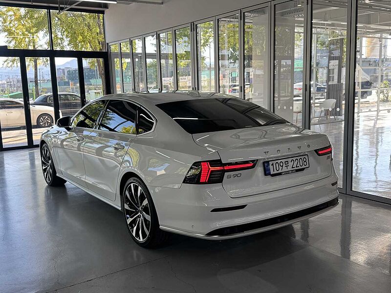 Volvo Ultra, B5 마일드 하이브리드, 가솔린, 브라이트