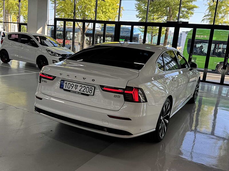 Volvo Ultra, B5 마일드 하이브리드, 가솔린, 브라이트