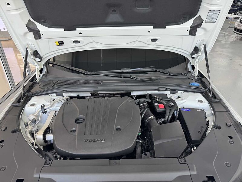 Volvo Ultra, B5 마일드 하이브리드, 가솔린, 브라이트