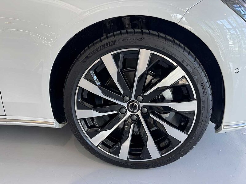 Volvo Ultra, B5 마일드 하이브리드, 가솔린, 브라이트